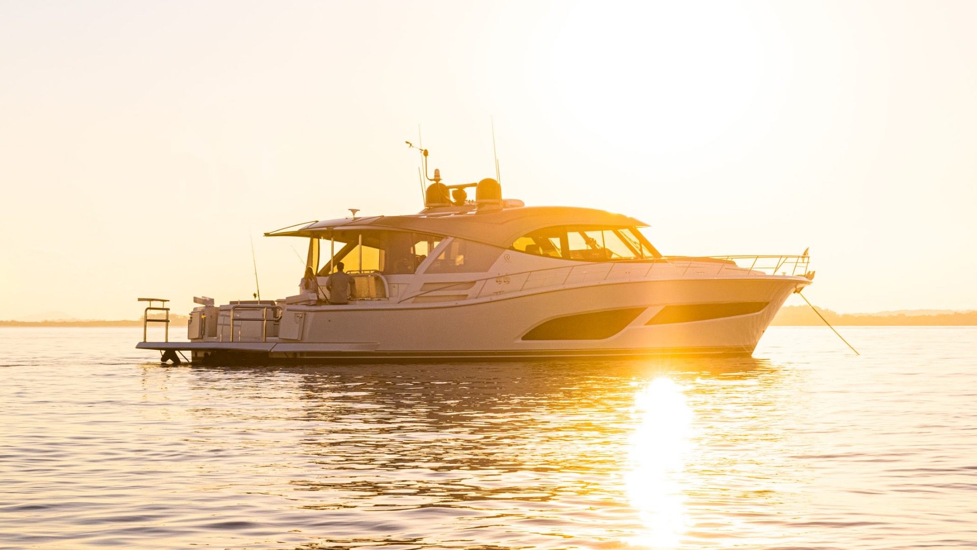 Riviera 645 SUV Series II anchored