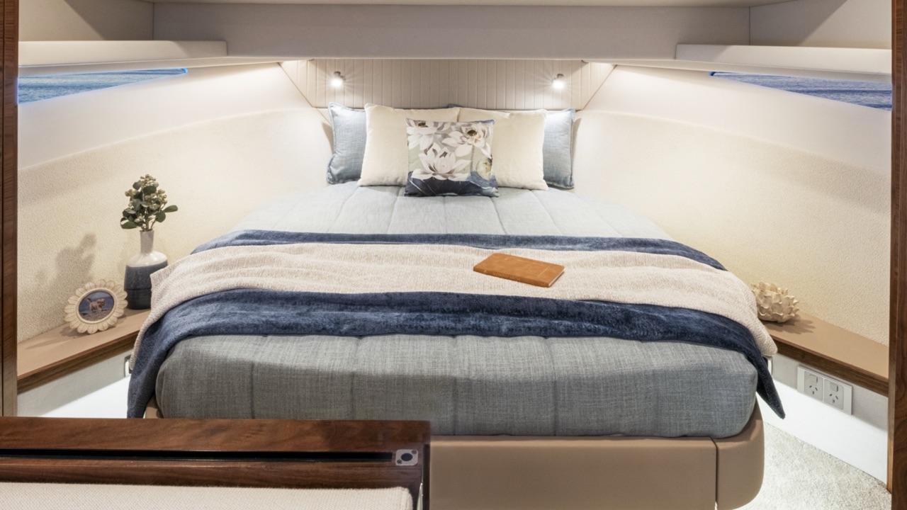 Riviera 4300 Sports Express gallery photo